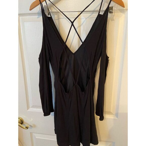 Tobi Cold Shoulder Dress - Picture 2 of 2